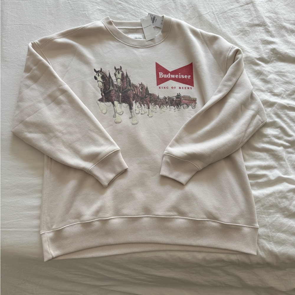NWT Abercrombie & Fitch Cream Crewneck Sweater